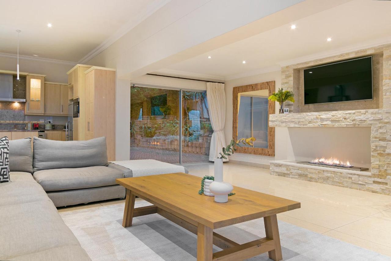 Luxury Serviced Mountain Villa In Constantia Kapsztad Zewnętrze zdjęcie